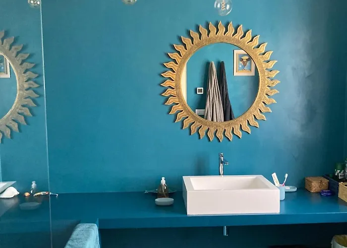 Bright In San Lorenzo - Feel At *